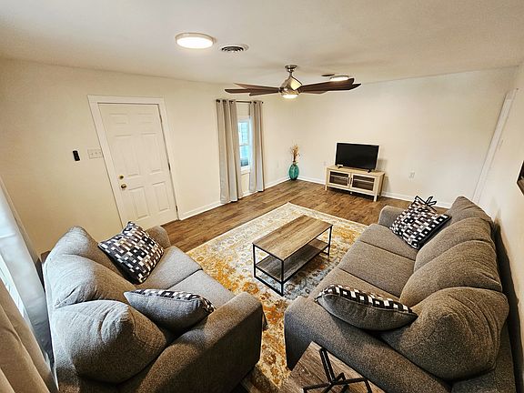 5th image of 255 City View Ave