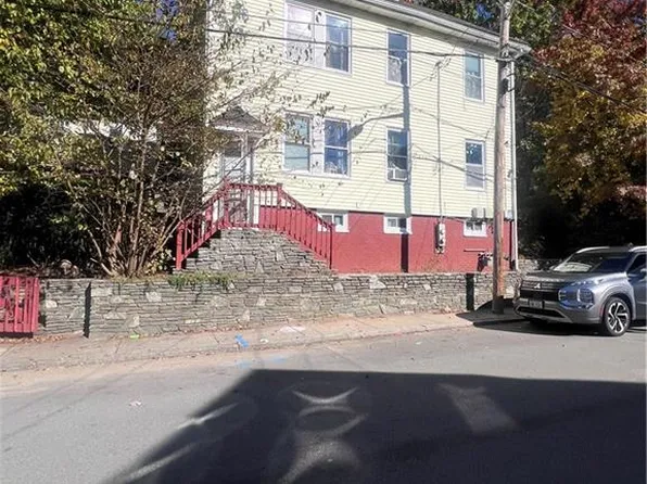 94-96 Garfield Ave, Providence, RI 02908