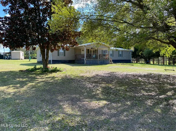 8833 Myrleville Rd, Benton, MS 39039