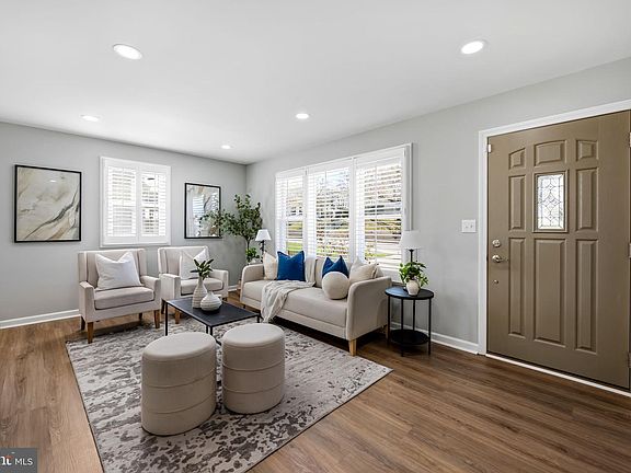 3rd image of 102 Charles Rd