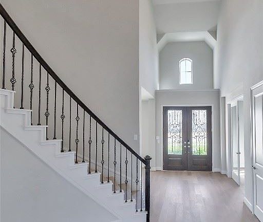3rd image of 1029 Overstreet Ln