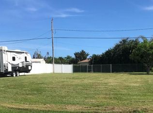 2061 SE Blackwell Dr, Port Saint Lucie, FL 34952
