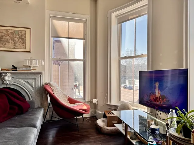 1 bed, 437 sqft, $3,050 — Photo 2