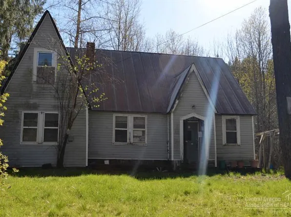 136 Riverside Dr SW, Idanha, OR 97350