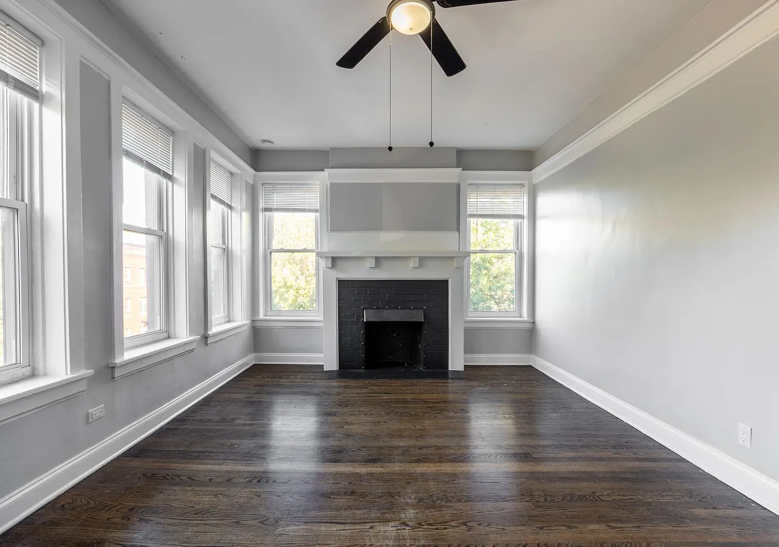 3 bed, 1250 sqft, $2,800 — Photo 2