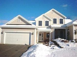 38 Lori Jean Pl, Troy, NY 12182