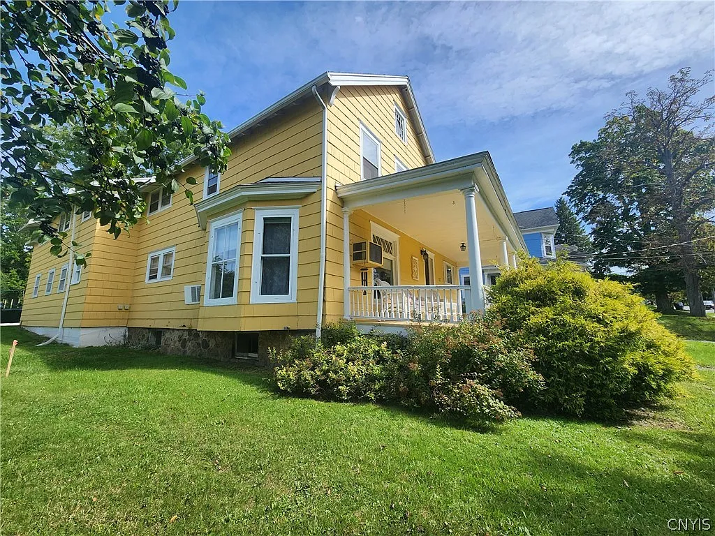 1 bed, 2.0 bath, 1200 sqft, $2,200 — Photo 3