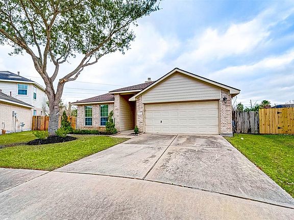 4th image of 16207 Willowford Ct