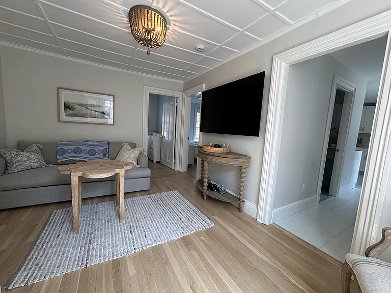 8 Barney St #2 — Photo 2