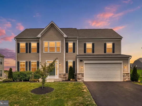 18234 Petworth Cir, Hagerstown, MD 21740