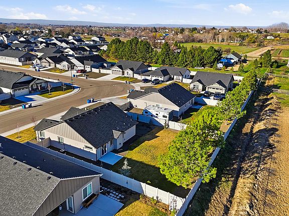 3rd image of 1314 Jupiter St