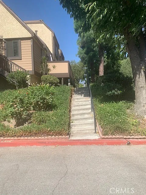 2 bed, 1375 sqft, $3,450 — Photo 2