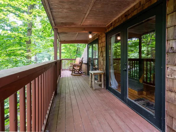 913 Ski Mountain Rd, Gatlinburg, TN 37738