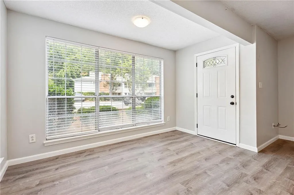 2 bed, 2.0 bath, $1,750 — Photo 2