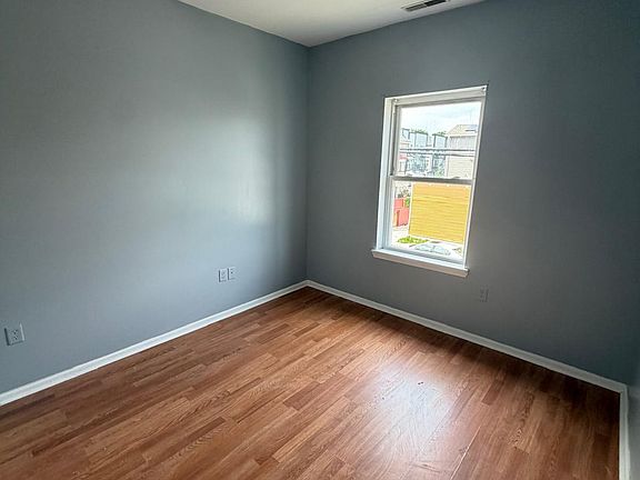 2nd image of 151 7th St #4