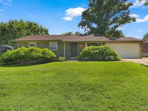 419 Woodbridge Dr, Saint Charles, MO 63303
