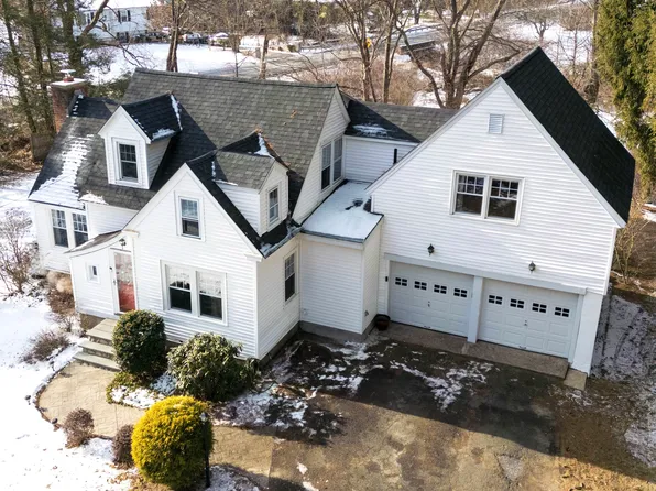 377 Porter Avenue, Middlebury, CT 06762