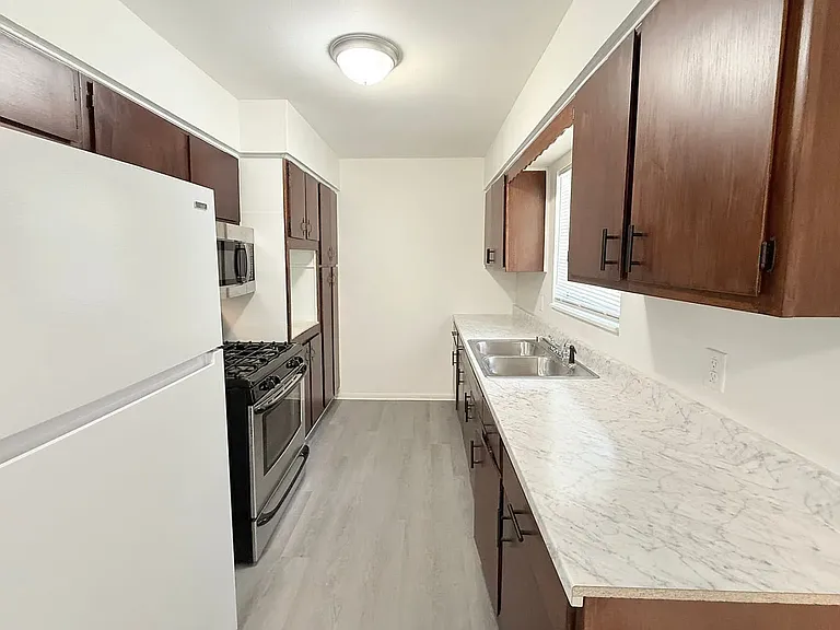 6522 Julia Dr — Photo 3