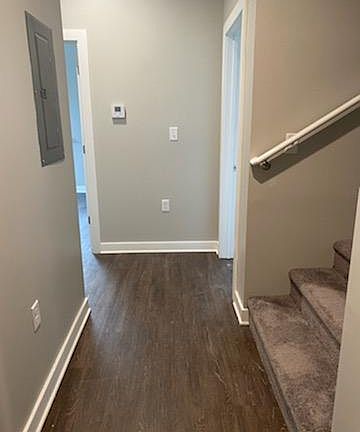 5th image of 115 W Tazewell St #3A