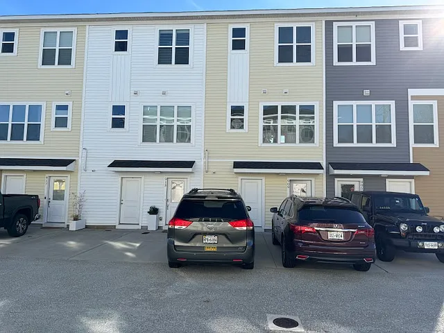 909 Baltic Ave #1 — Photo 1