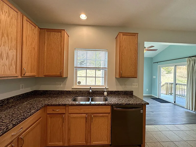 13758 Restina Rd — Photo 15