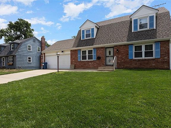 2nd image of 9931 Woodson Dr