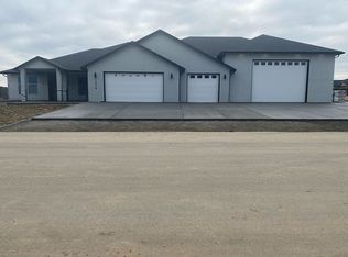 12518 Rock Creek Dr, Pasco, WA 99301