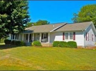 269 Countryside Ln, Madisonville, TN 37354