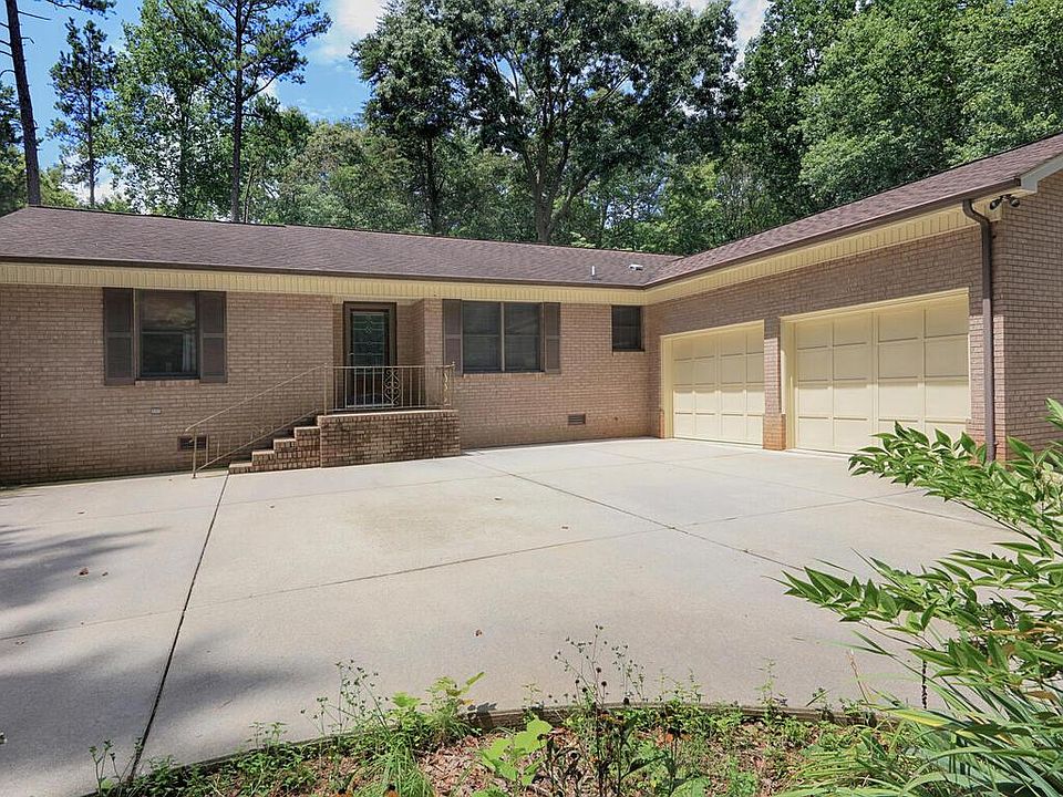 1st image of 146 Deerwood Ln