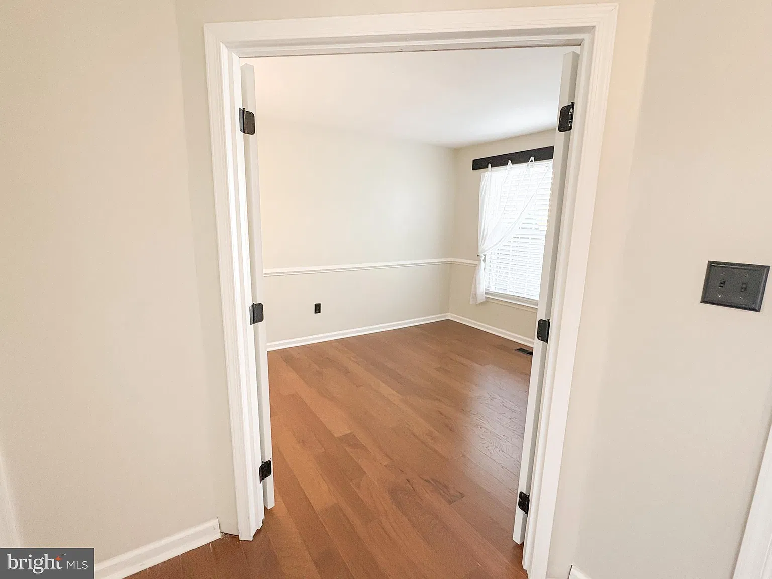 3 bed, 2.5 bath, 1636 sqft, $2,800 — Photo 3