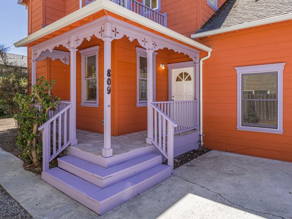 809 Laurel St