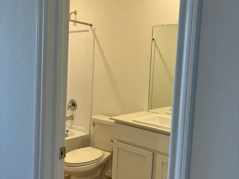 508 Commander Abbott Dr — Photo 3