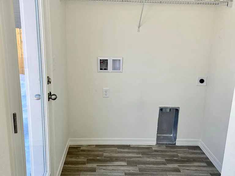 706 Grissom Dr — Photo 19