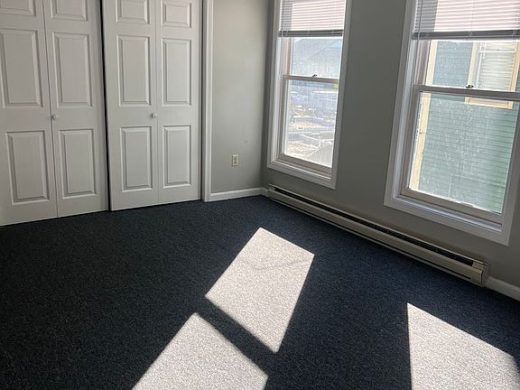 5th image of 13-17 Washington St #203