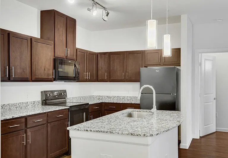 Ambrosio Apartments — Photo 22