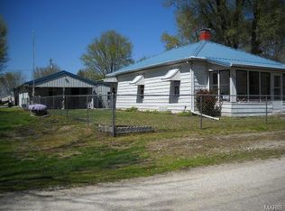 13090 Eagleton Park Rd, Fieldon, IL 62031