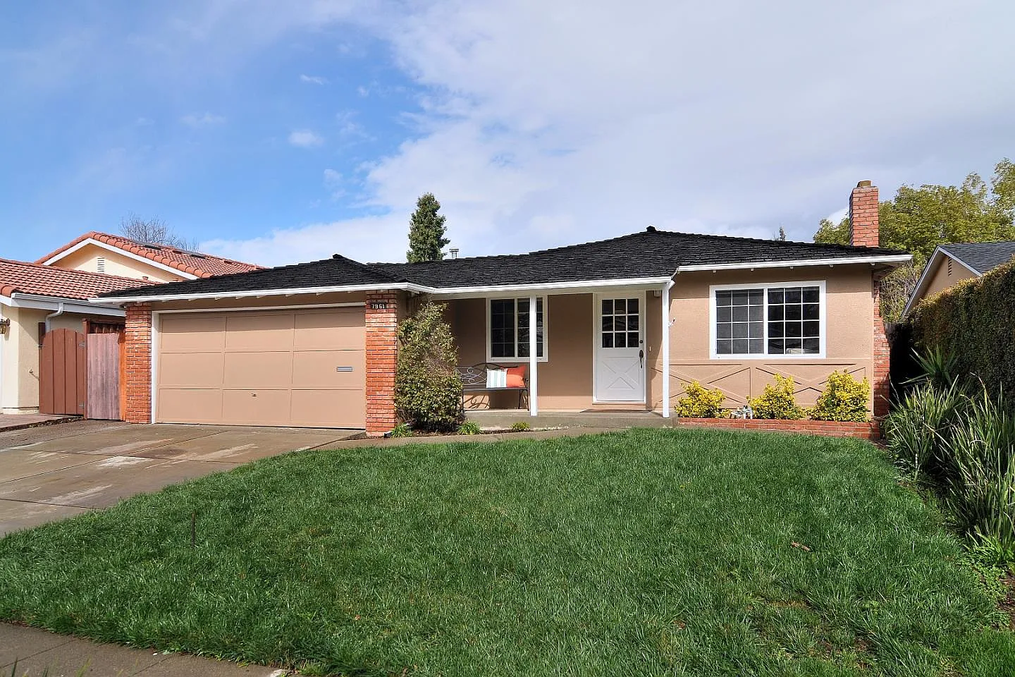 7961 Woodlark Way photo 1
