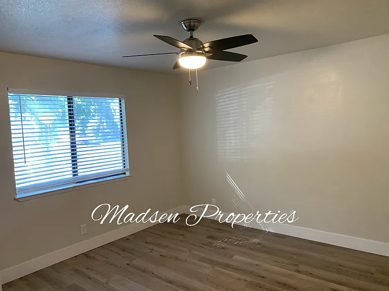 1340 W 4th St #2 — Photo 9