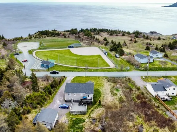 803-805 Main Road, Pouch Cove, NL A0A3L0