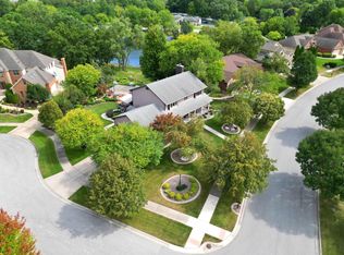 600 Morningside Dr, Crown Point, IN 46307