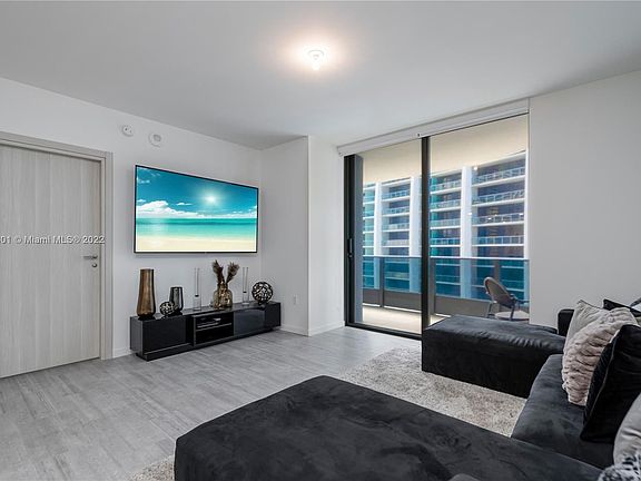 4th image of 1000 Brickell Plz Unit 2005