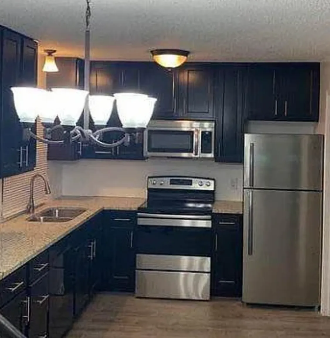 3 bed, 1800 sqft, $2,100 — Photo 4