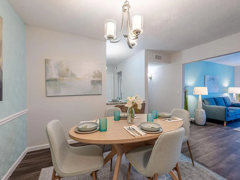 Chase Cove Apartments — Photo 4