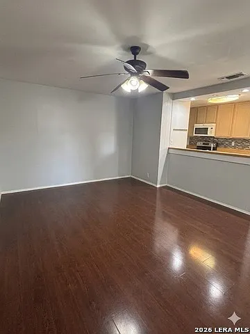 4307 Markham St — Photo 5