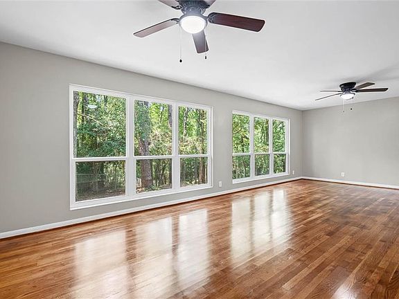 3rd image of 5362 Dogwood Ct