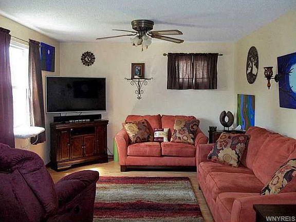 4th image of 167 Harris Ct