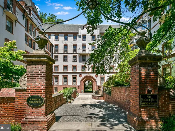 6 Upland Rd Unit J-1, Baltimore, MD 21210