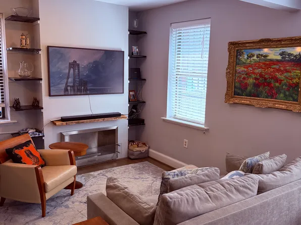661 Morris Pl NE APT 3, Washington, DC 20002