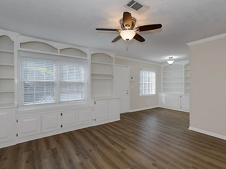6101 River Rd #2 — Photo 5