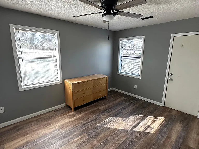 403 Lindsay Rd #1 — Photo 11